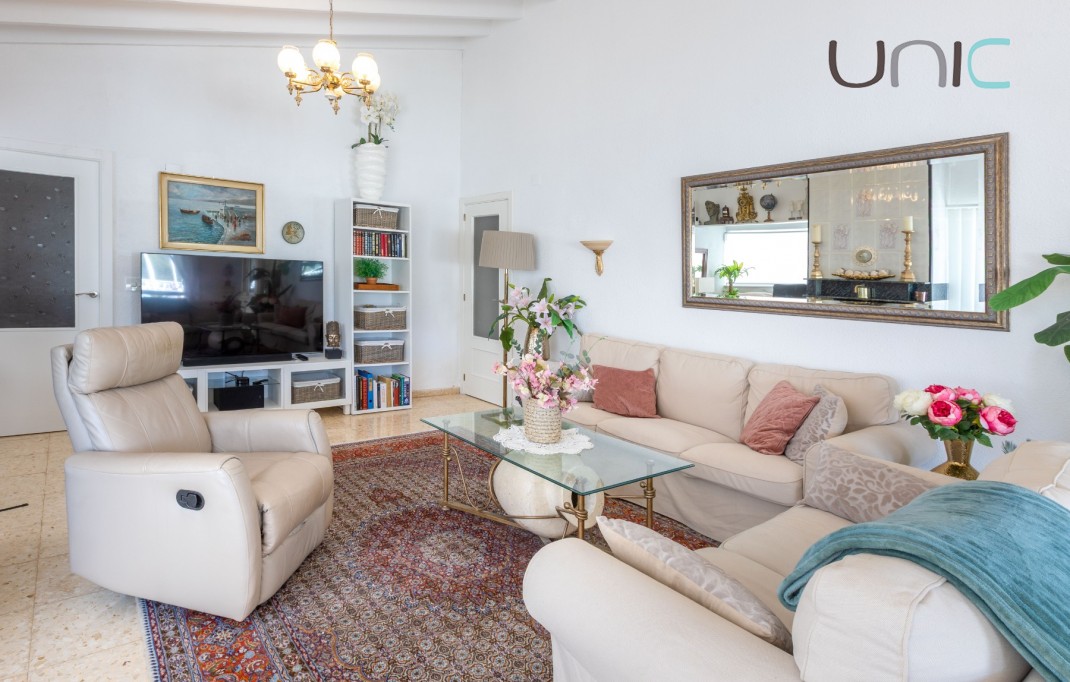 Resale - Villa - La Nucia