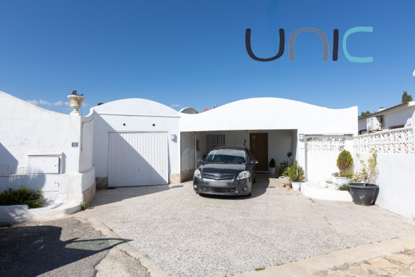 Resale - Villa - La Nucia