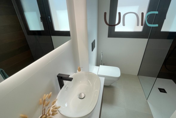 Resale - Villa - Finestrat