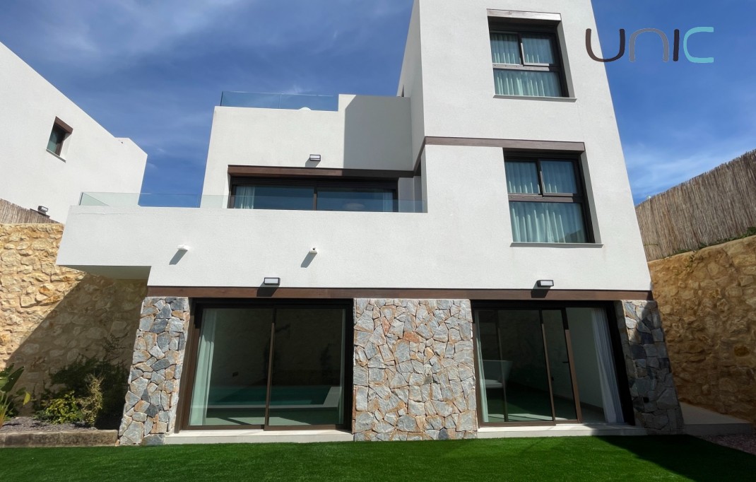 Resale - Villa - Finestrat