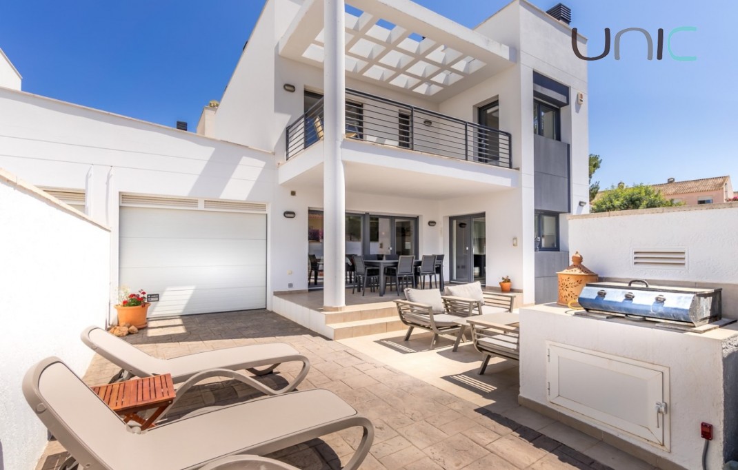 Venta - Villa - Albir