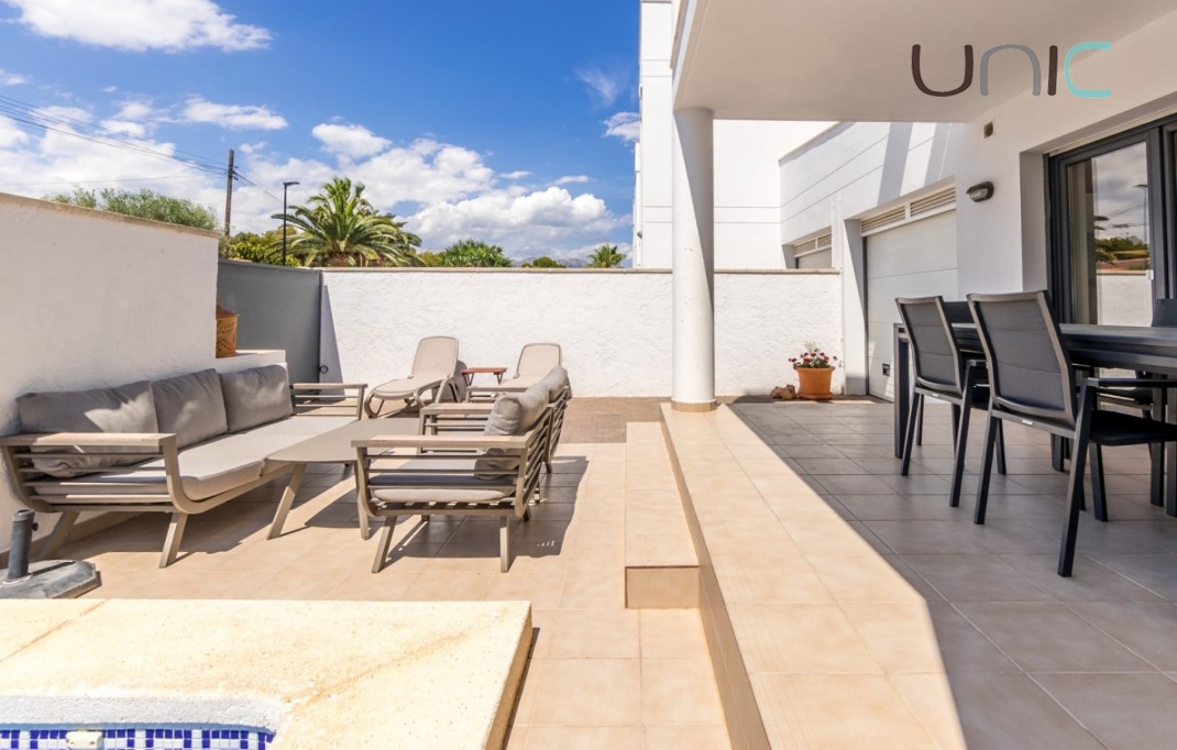 Venta - Villa - Albir