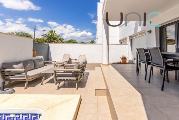 Venta - Villa - Albir