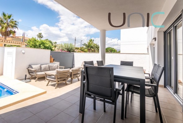 Venta - Villa - Albir