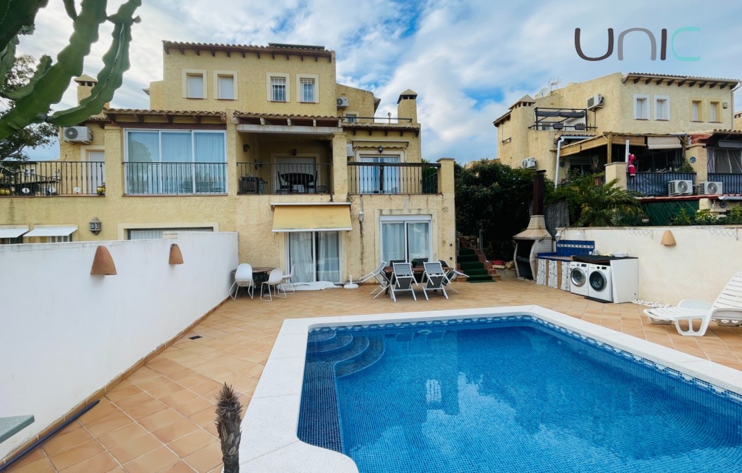 Resale - Villa - La Nucia