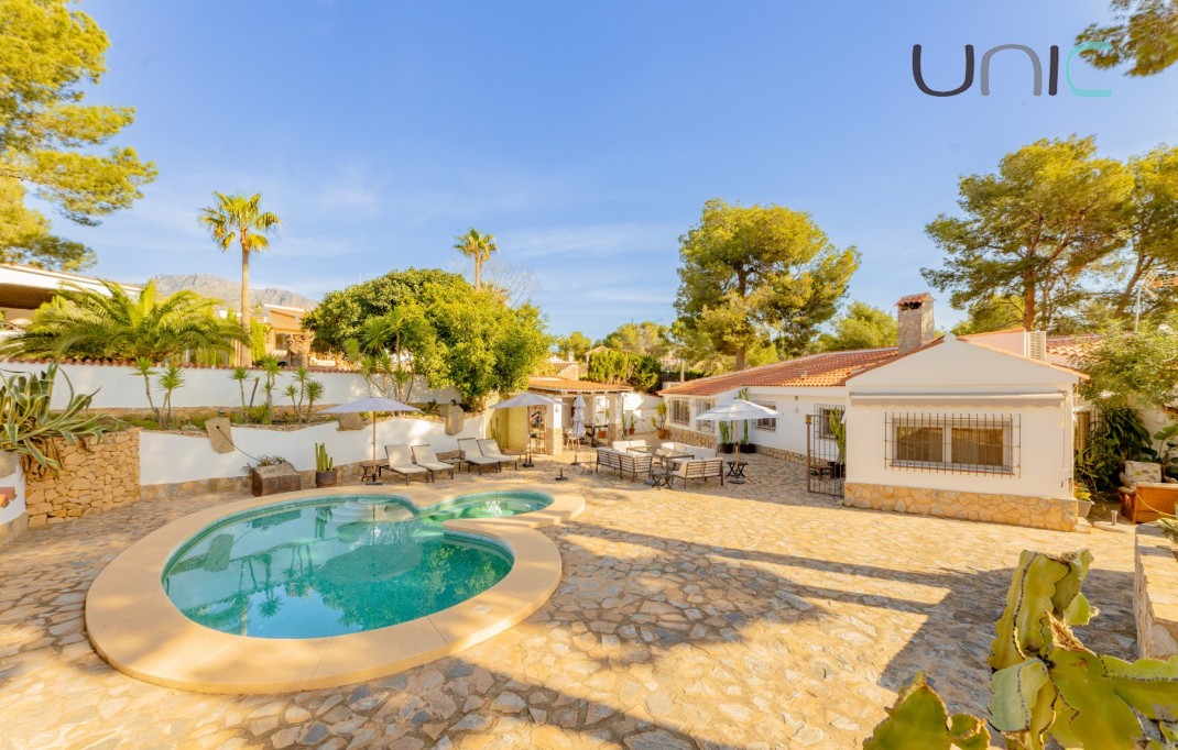 Resale - Villa - La Nucia