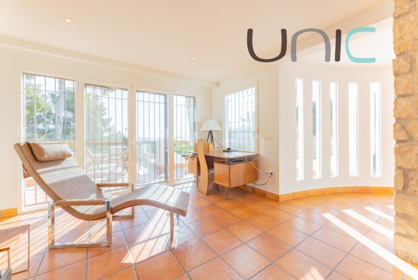 Resale - Villa - La Nucia