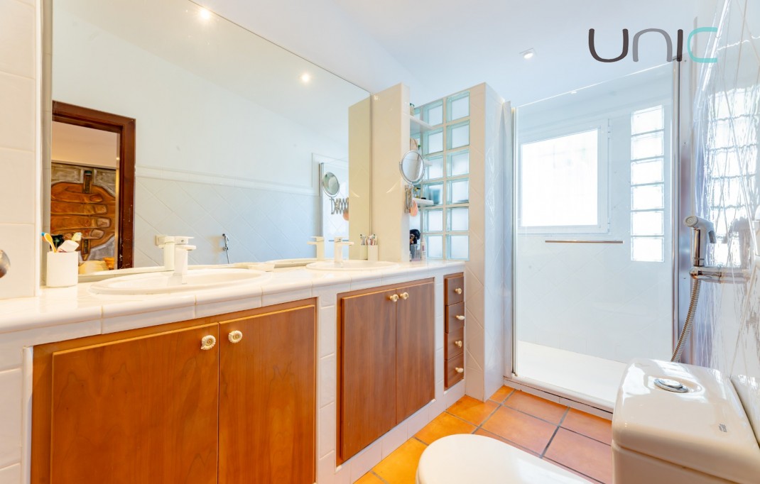 Resale - Villa - La Nucia