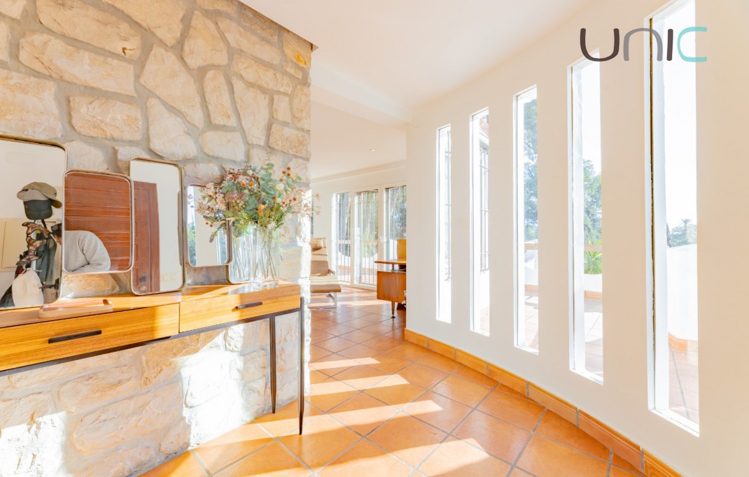 Resale - Villa - La Nucia