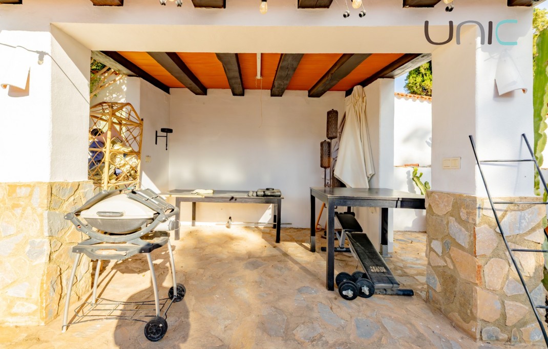 Resale - Villa - La Nucia