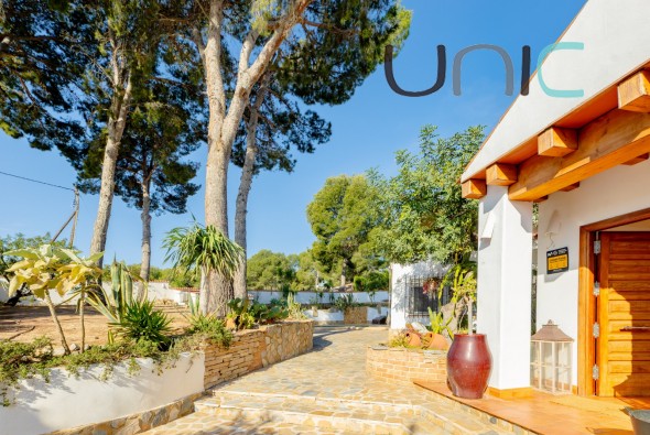 Resale - Villa - La Nucia