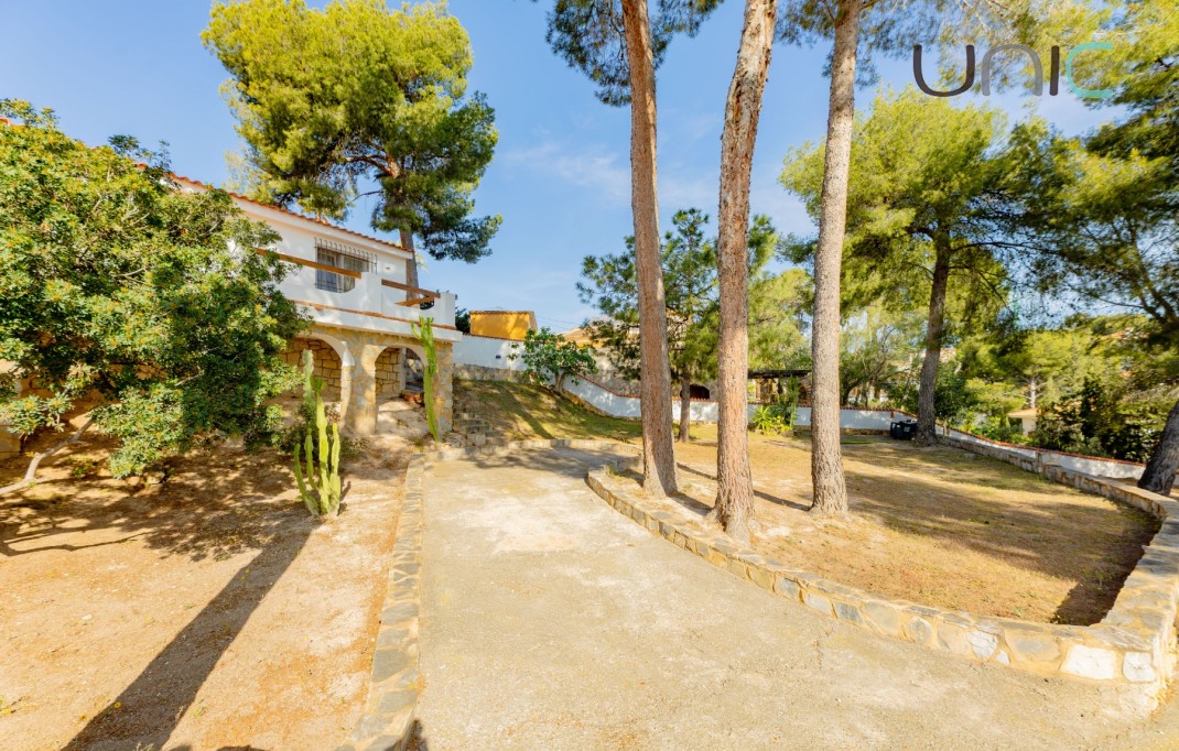 Resale - Villa - La Nucia