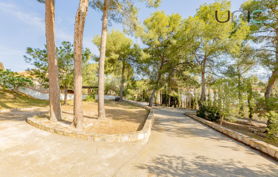 Resale - Villa - La Nucia