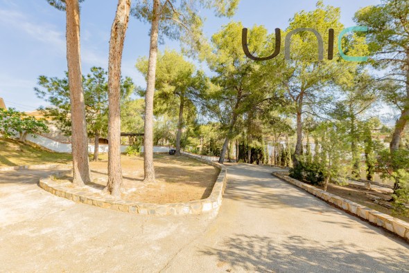 Resale - Villa - La Nucia