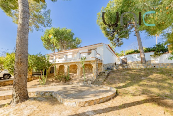 Resale - Villa - La Nucia