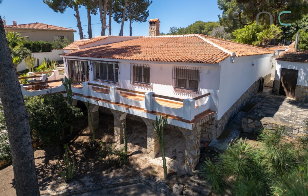 Resale - Villa - La Nucia