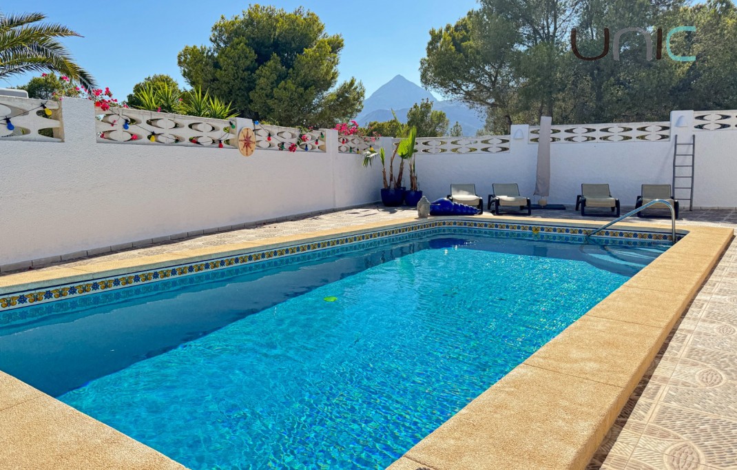 Sale - Villa - La Nucia