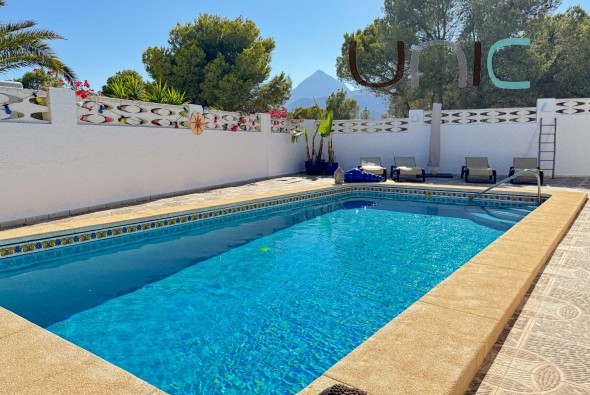 Sale - Villa - La Nucia
