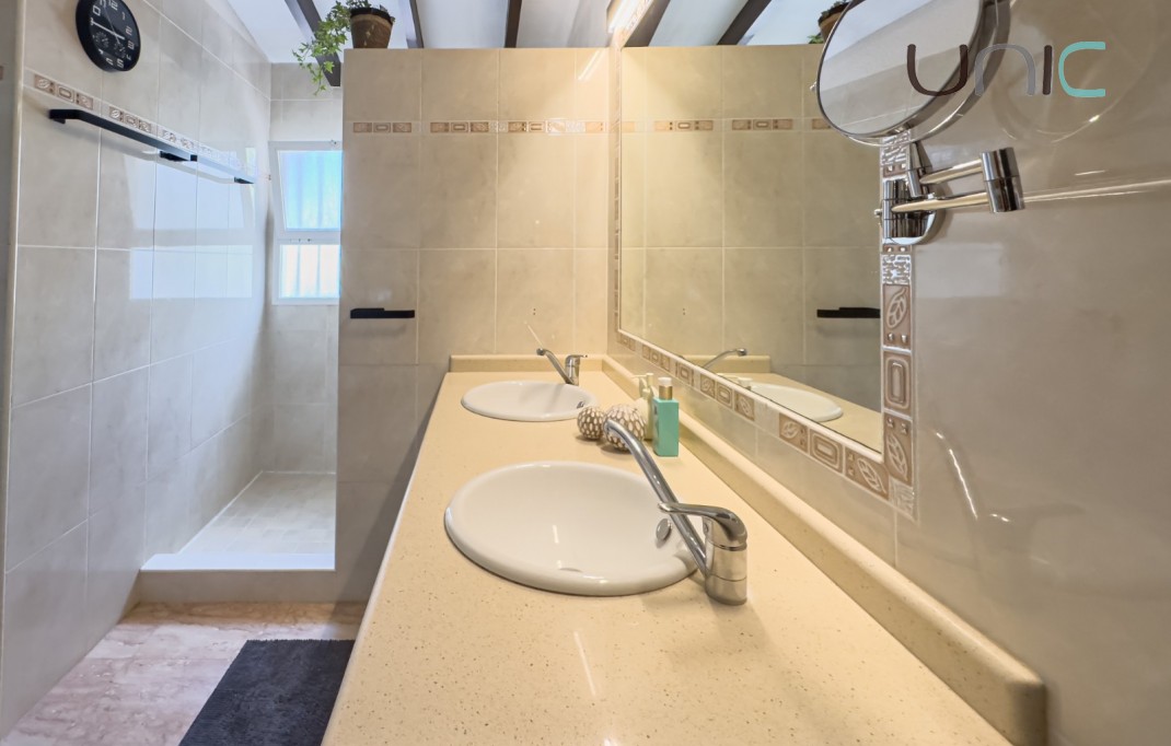 Sale - Villa - La Nucia