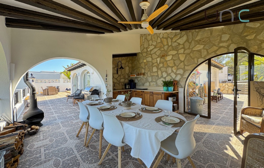 Sale - Villa - La Nucia