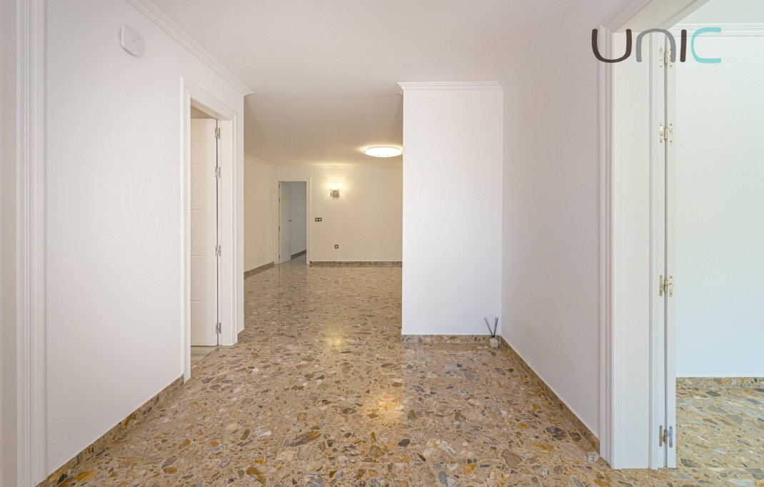 Resale - Villa - Alfaz del Pi