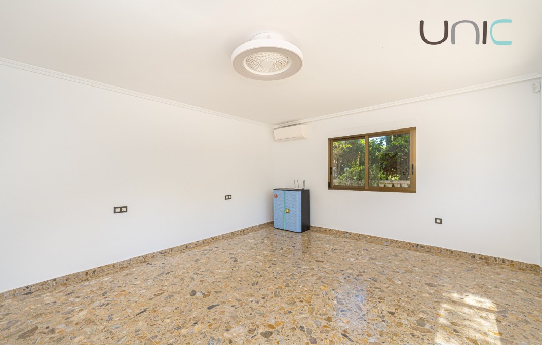 Resale - Villa - Alfaz del Pi