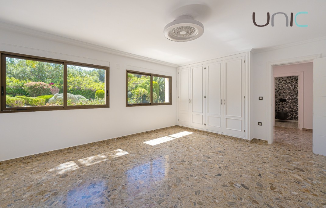 Resale - Villa - Alfaz del Pi