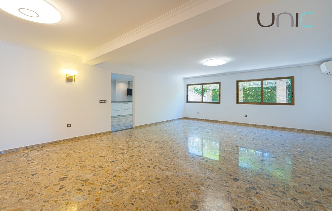 Resale - Villa - Alfaz del Pi