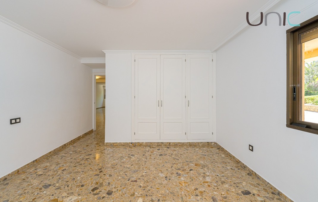 Resale - Villa - Alfaz del Pi