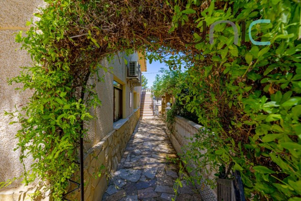 Resale - Villa - Alfaz del Pi
