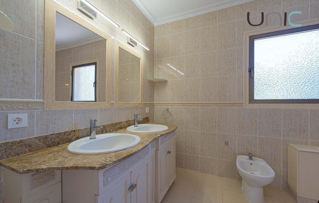 Resale - Villa - Alfaz del Pi