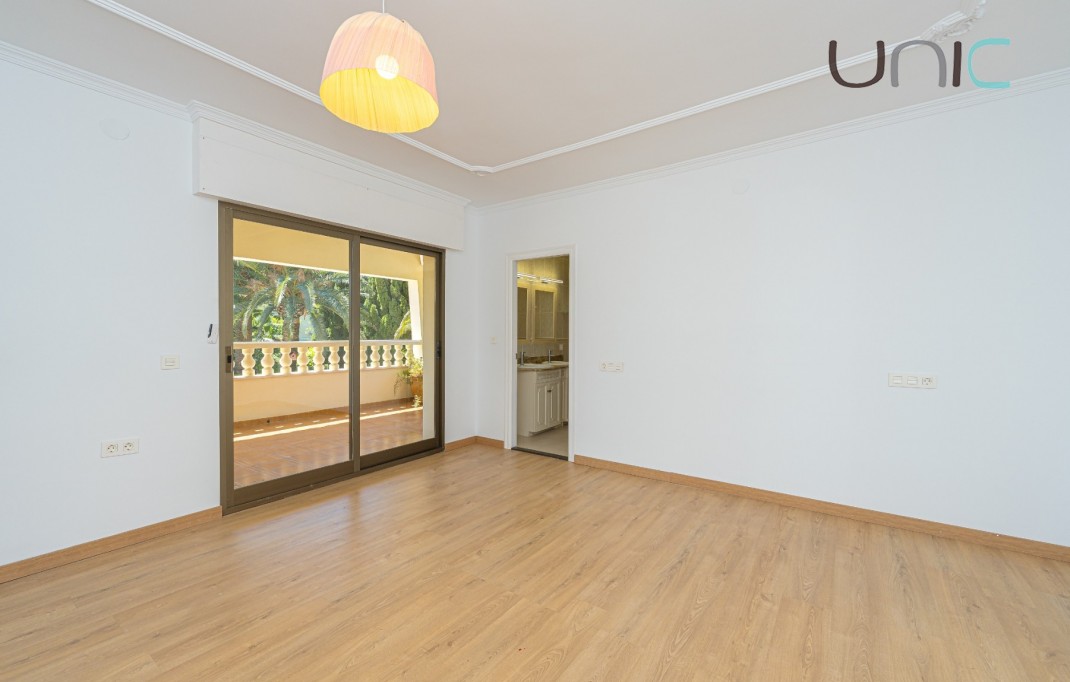 Resale - Villa - Alfaz del Pi