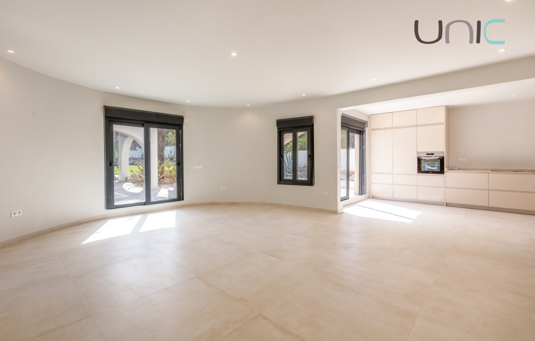 Venta - Villa - Albir