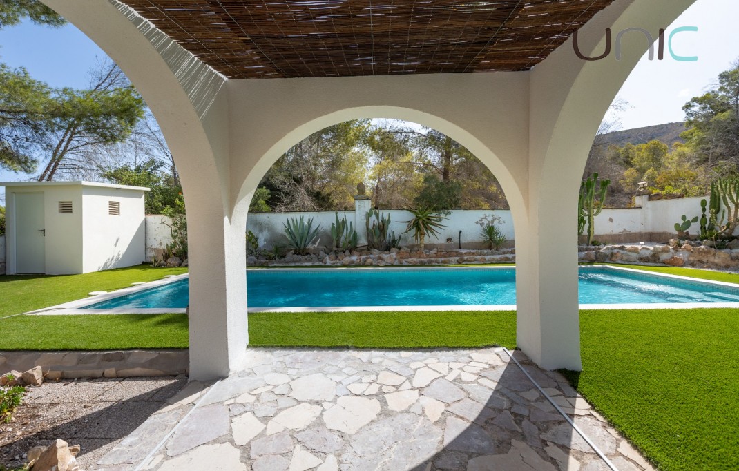 Venta - Villa - Albir