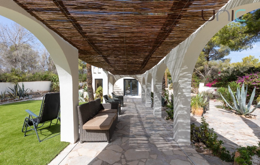 Venta - Villa - Albir