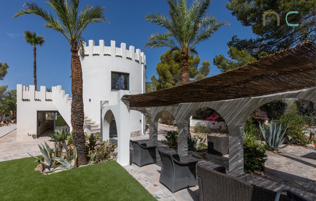 Venta - Villa - Albir