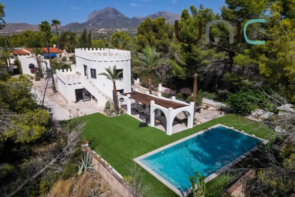 Venta - Villa - Albir