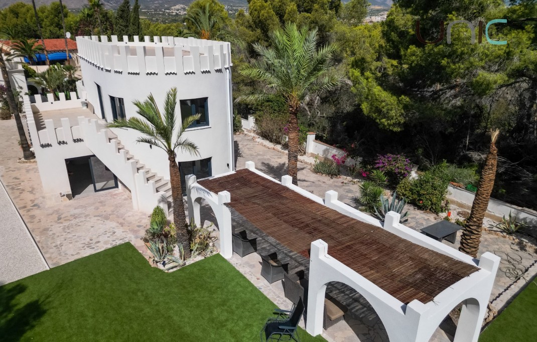 Venta - Villa - Albir