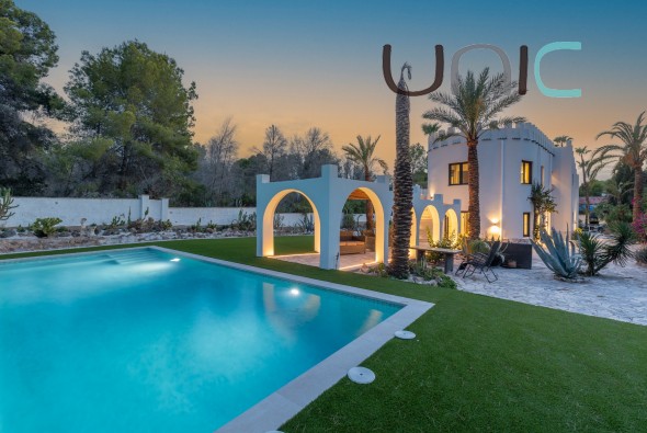 Venta - Villa - Albir