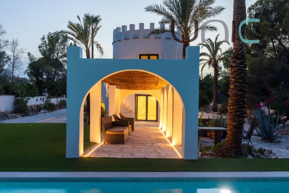 Venta - Villa - Albir