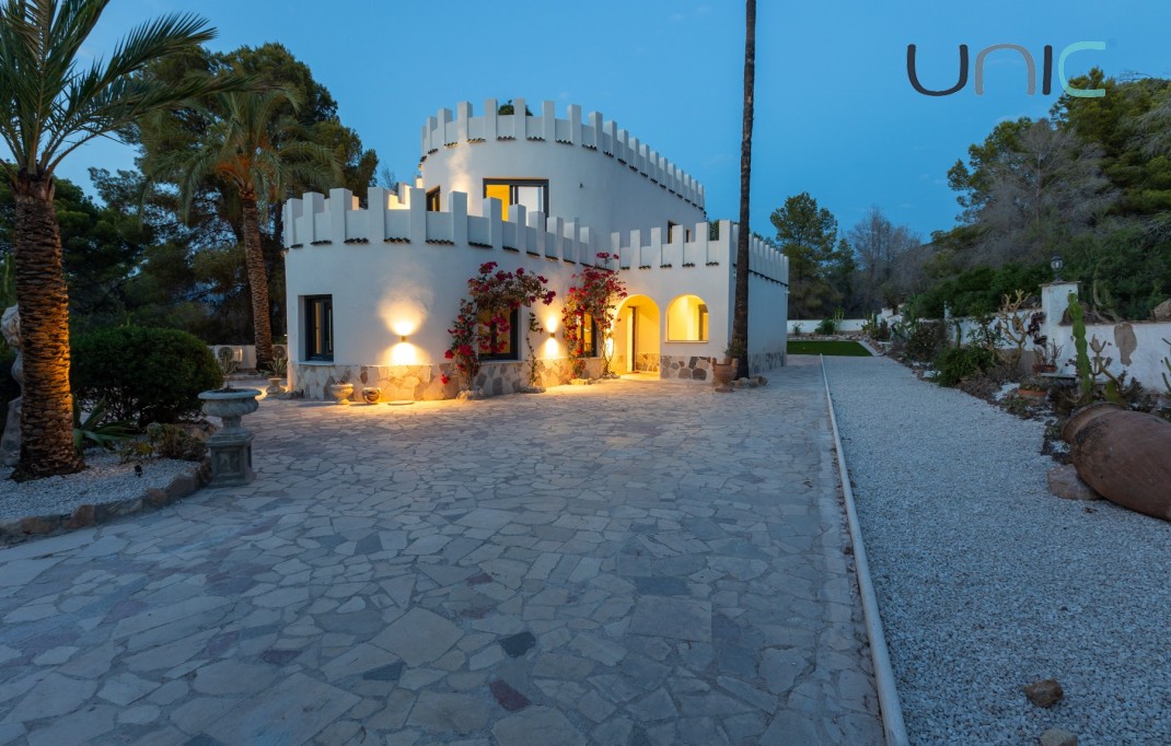 Venta - Villa - Albir
