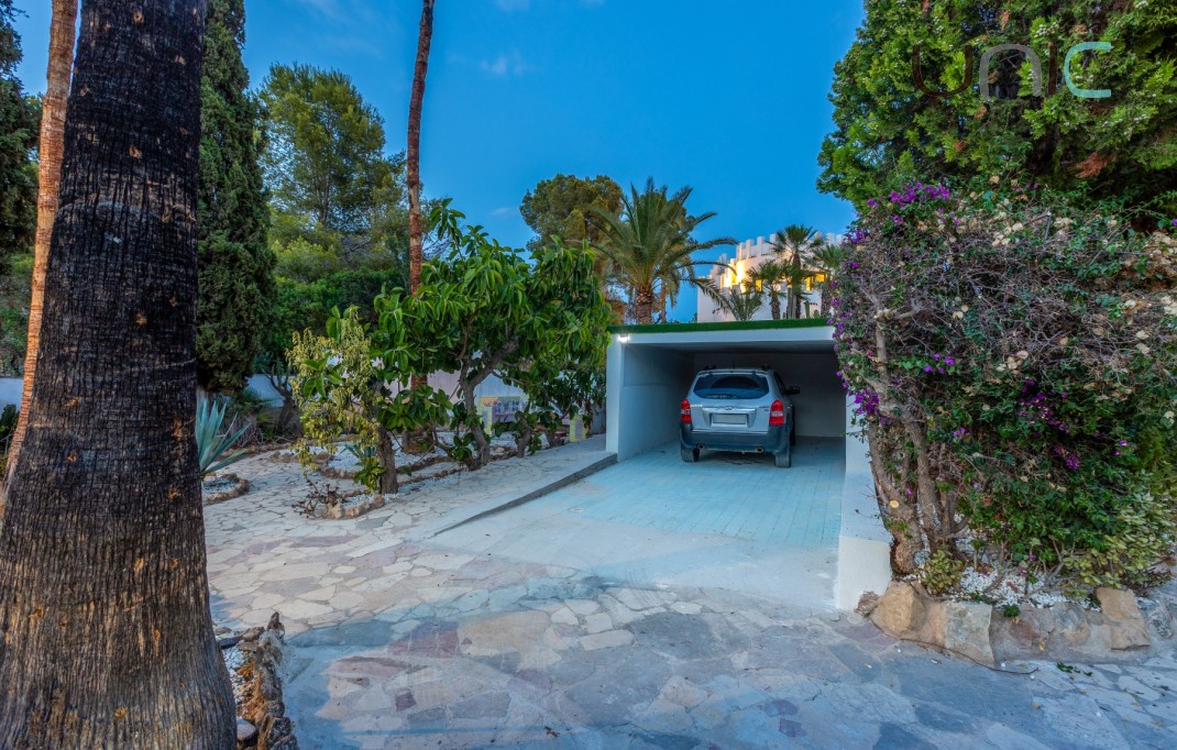 Venta - Villa - Albir