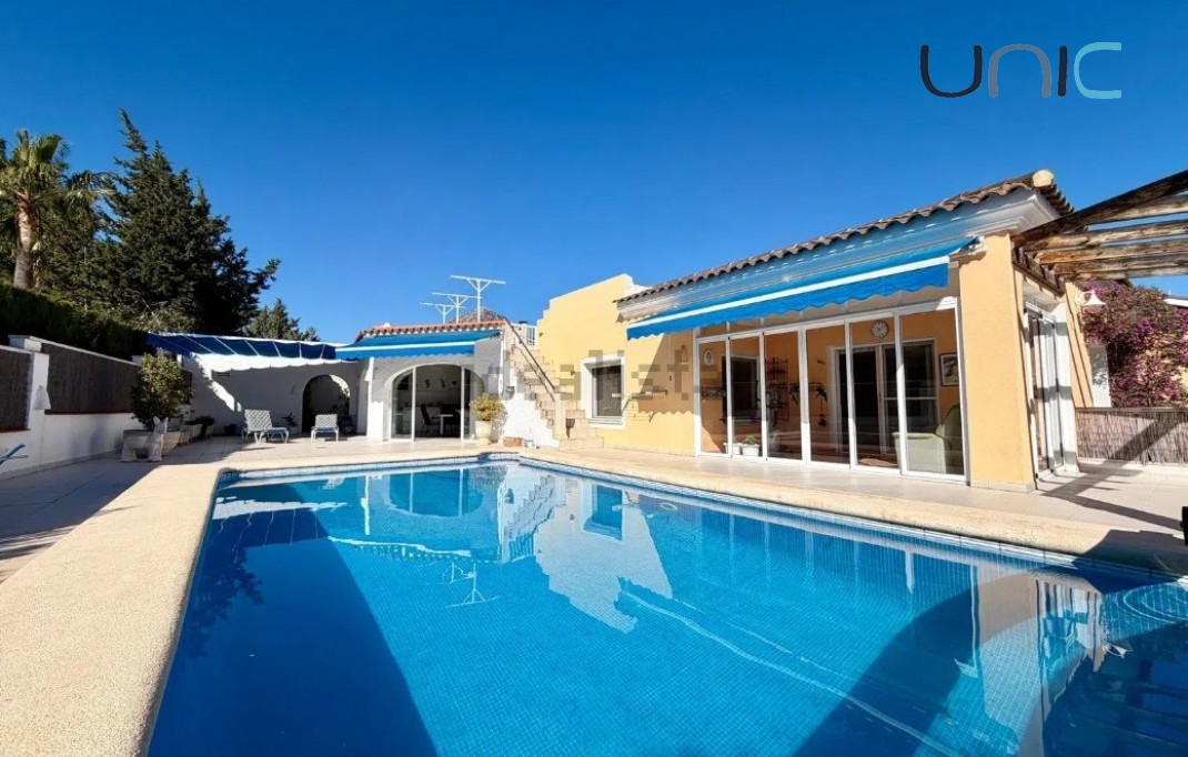 Verkoop - Villa - La Nucia