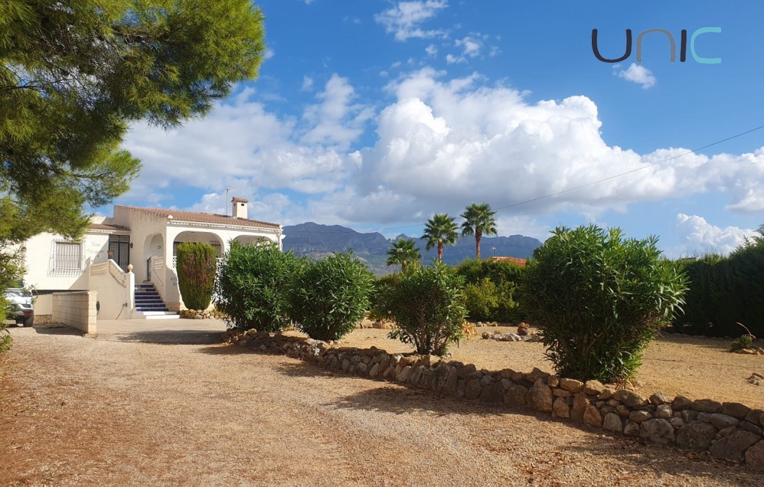 Resale - Villa - La Nucia