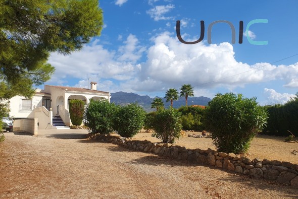 Resale - Villa - La Nucia