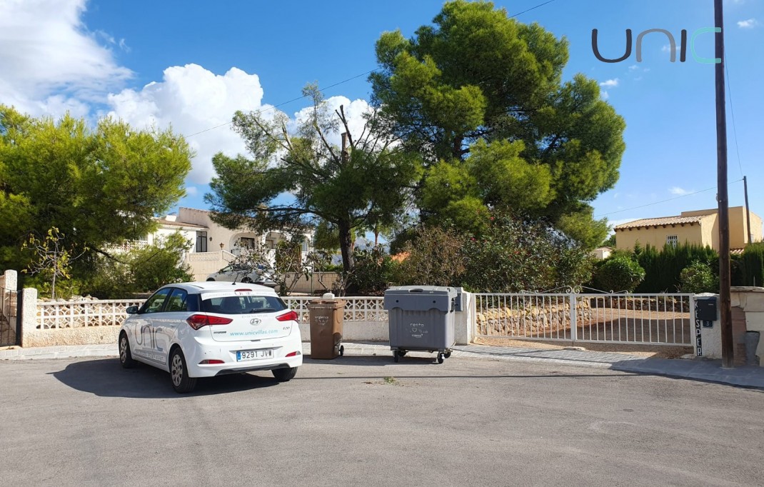 Resale - Villa - La Nucia
